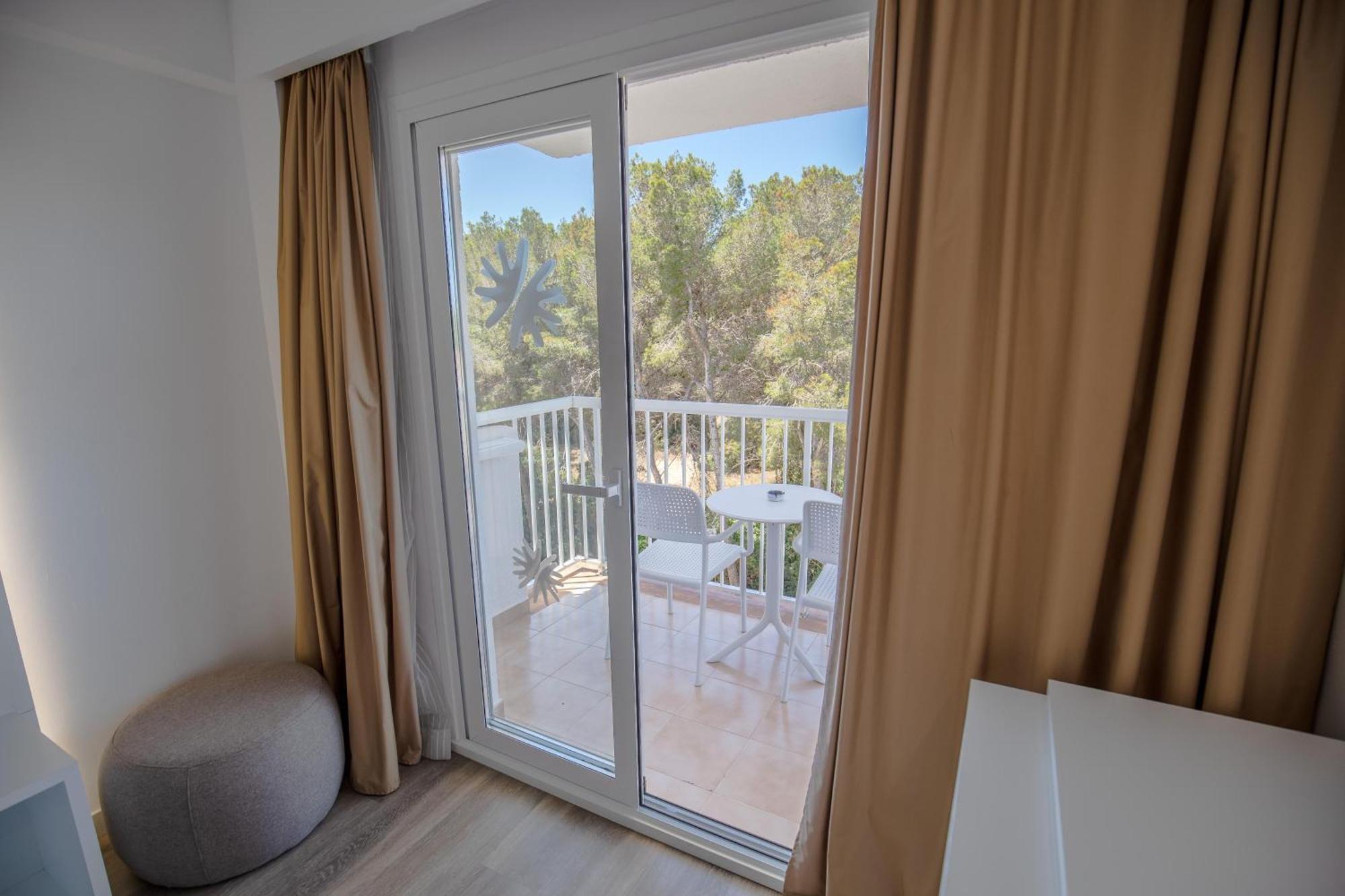 ホテル Bq Cala Ratjada (Adults Only) エクステリア 写真