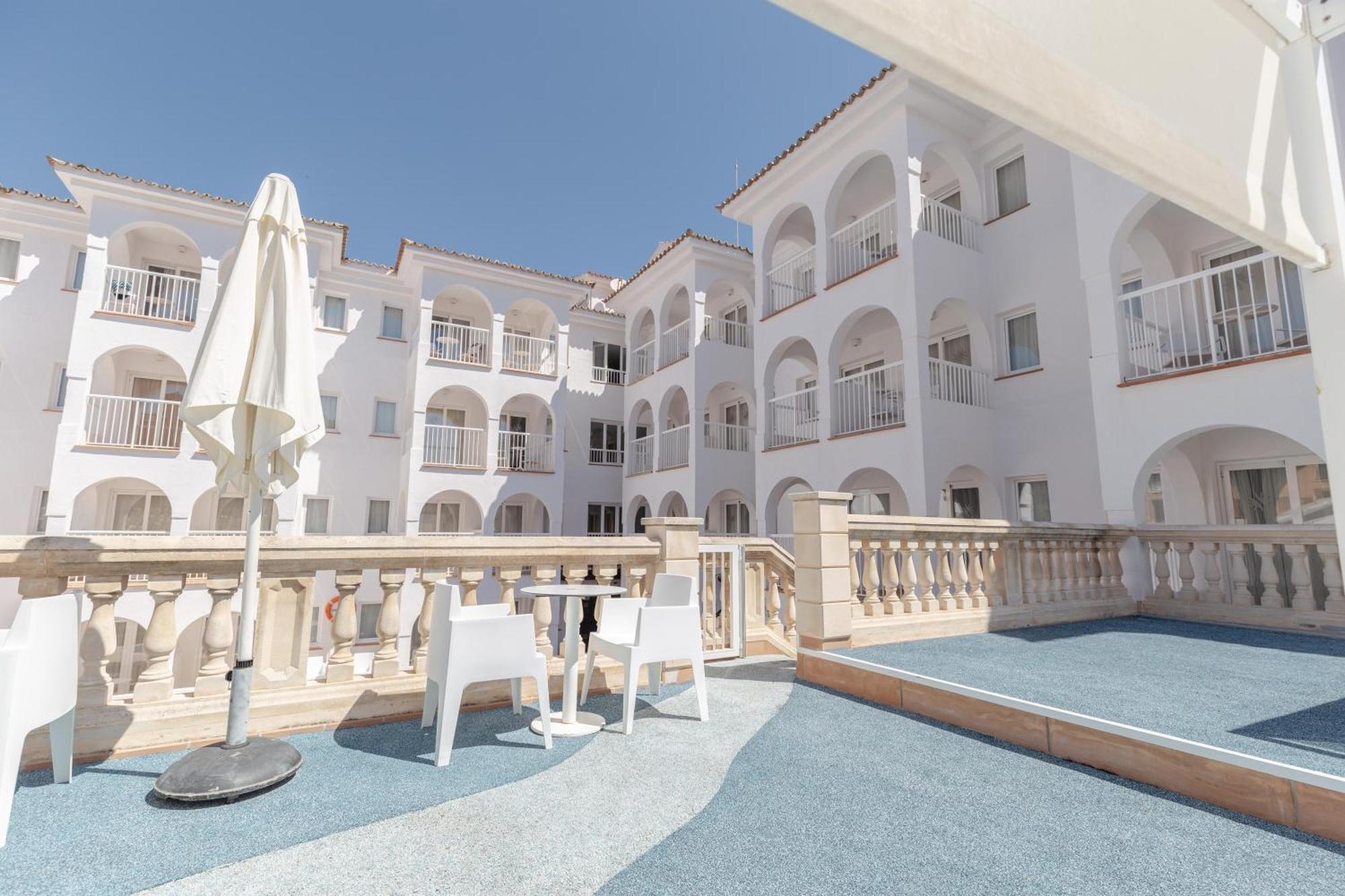 ホテル Bq Cala Ratjada (Adults Only) エクステリア 写真
